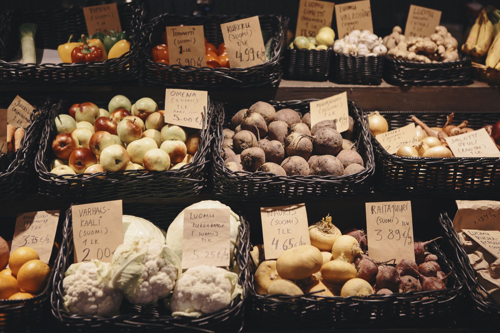 Grönsaker vid ett försäljningsstånd.