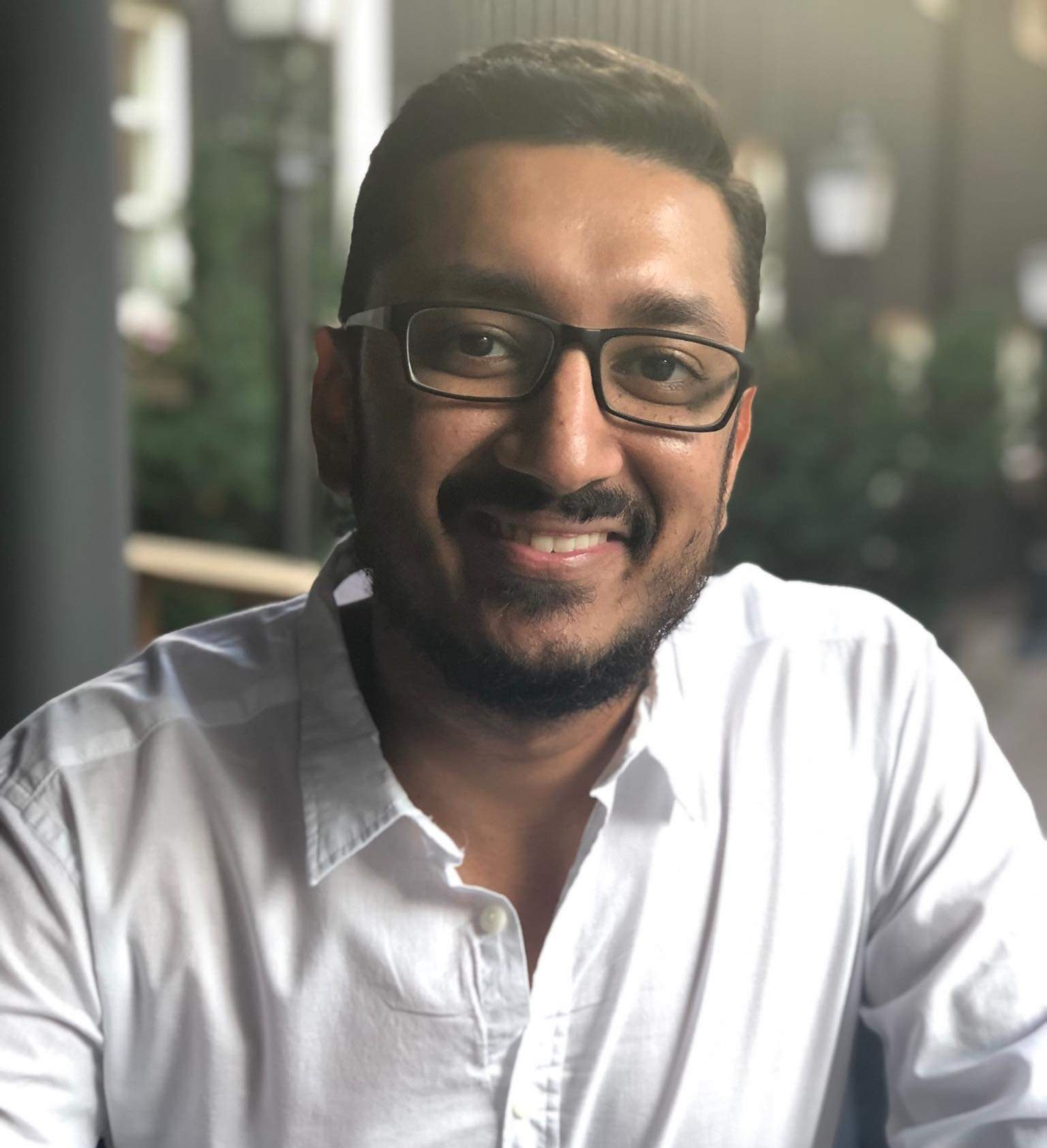 Porträtt av Nitin Agrawal